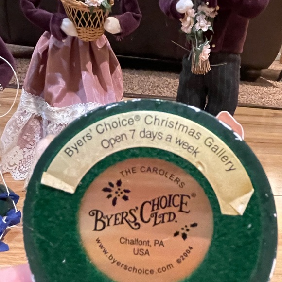 The Carolers -Byers’ Choice, Ltd. Handmade in PA. - Picture 2 of 2